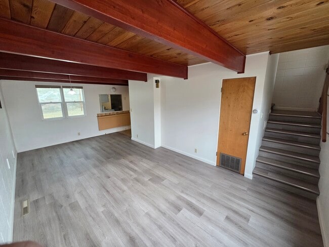 Building Photo - 27 9th St