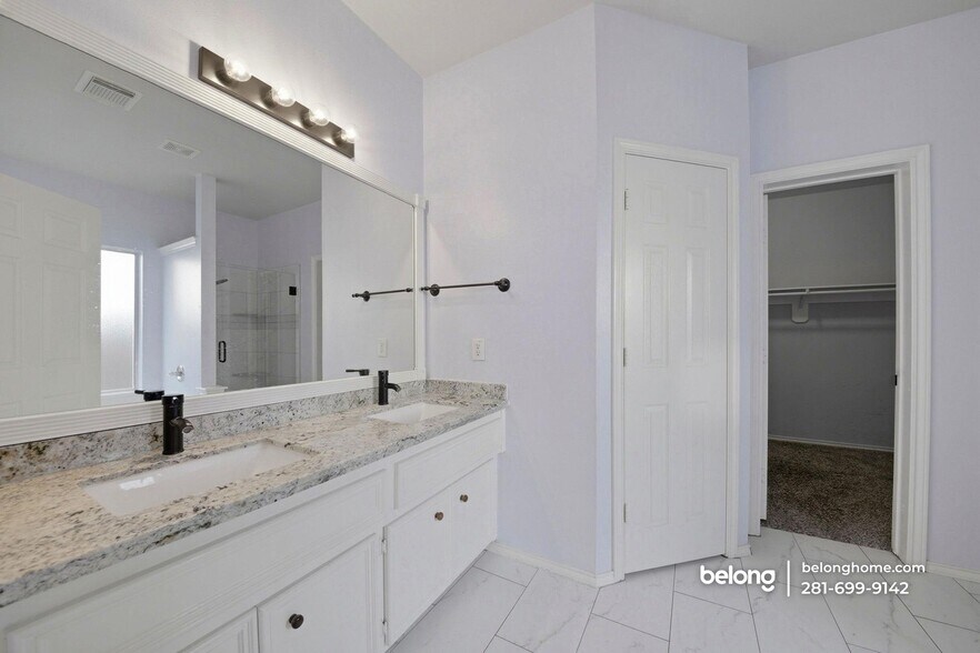 Building Photo - 16246 Field Haze Tr