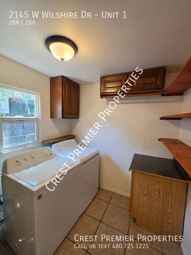 Building Photo - 2145 W Wilshire Dr