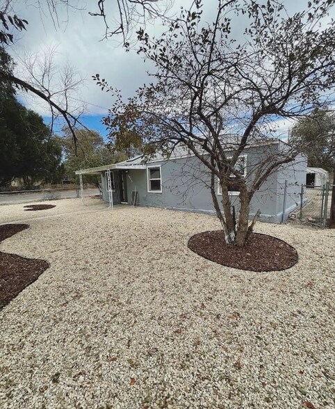 Primary Photo - 2045 W 12th St