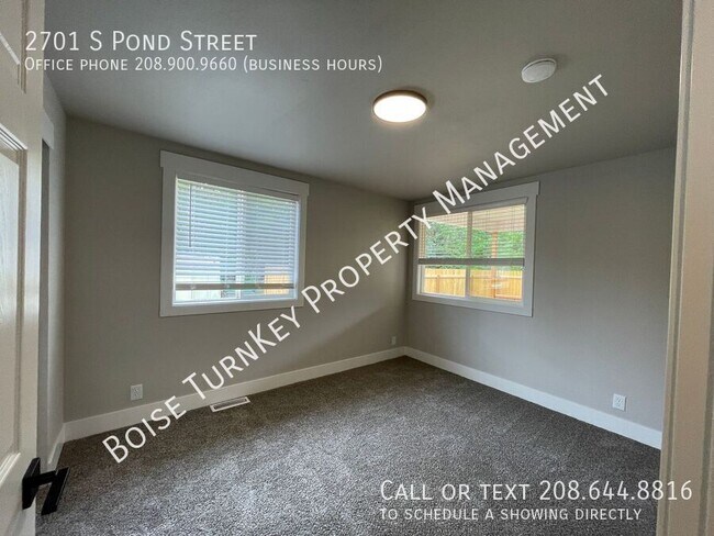 Building Photo - 2701 S Pond St