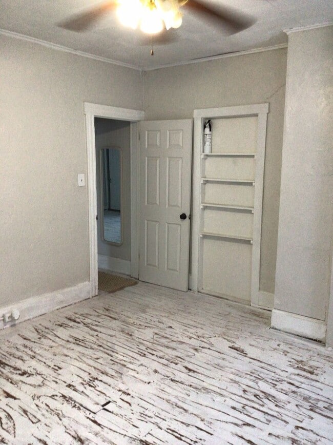 Building Photo - 520-522 Woodvale Ave