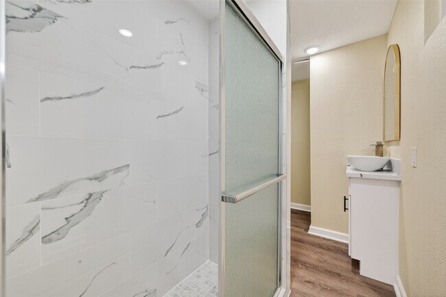 Building Photo - 2725 Avenue F