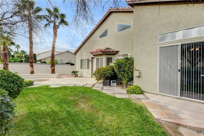 Building Photo - 9537 Gainey Ranch Ave