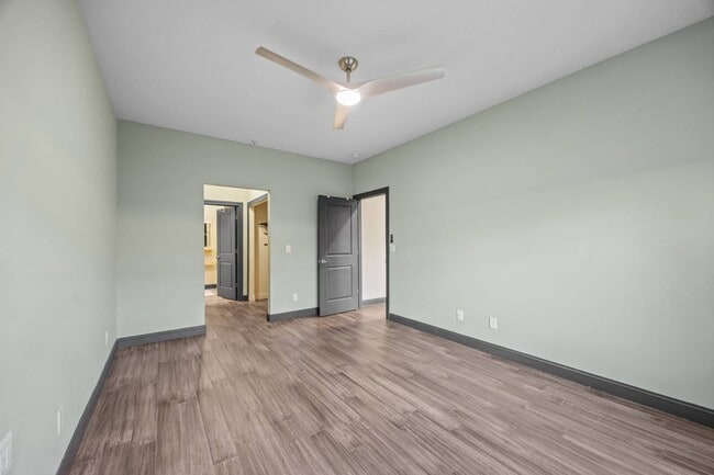 Building Photo - 123 Foxden Dr