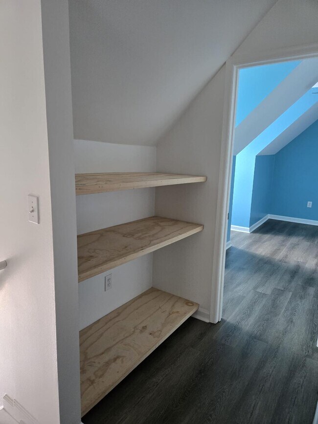 Building Photo - 965 Bass Ct N W