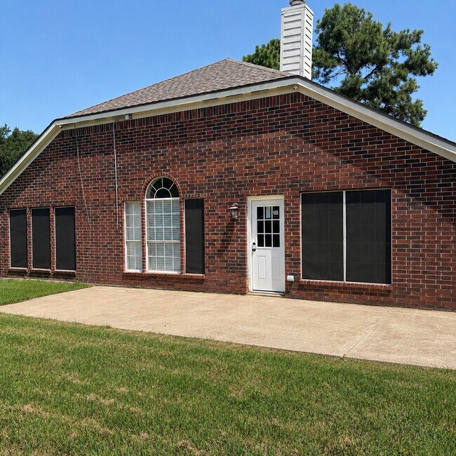 Building Photo - 20315 Aspenwilde Dr