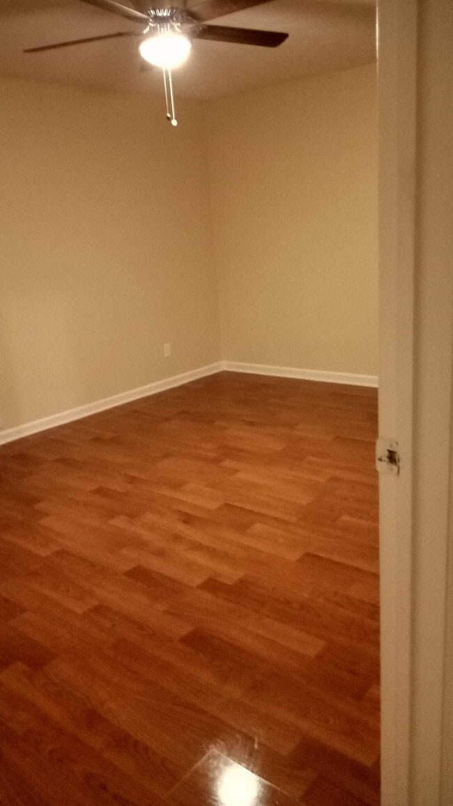 Building Photo - 4670 Lindsey Dr SW