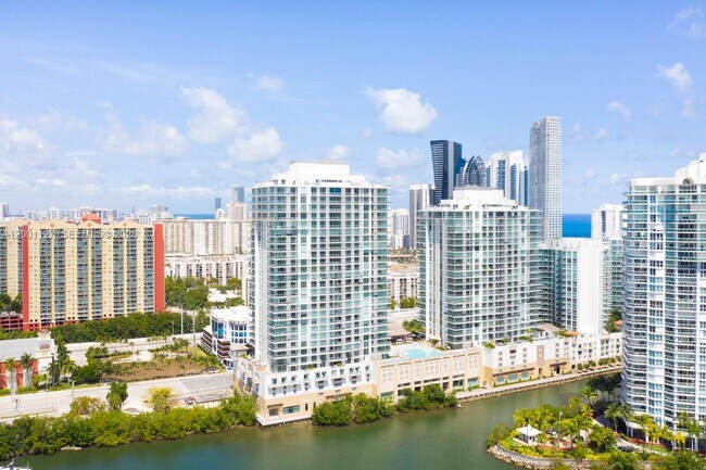 Building Photo - 300 Sunny Isles Blvd