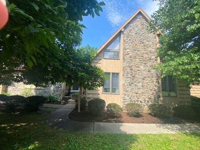 Building Photo - 311 1/2 Washington