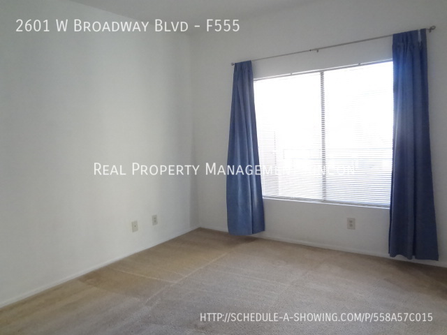 Building Photo - Gorgeous 1bed with office/den!