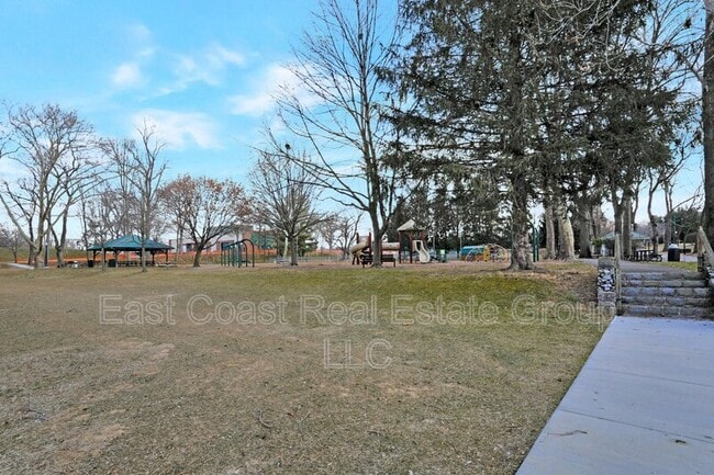 Building Photo - 779 Monet Dr