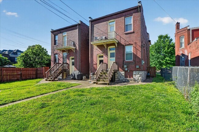 Building Photo - 2303-2305-2305 Russell Blvd