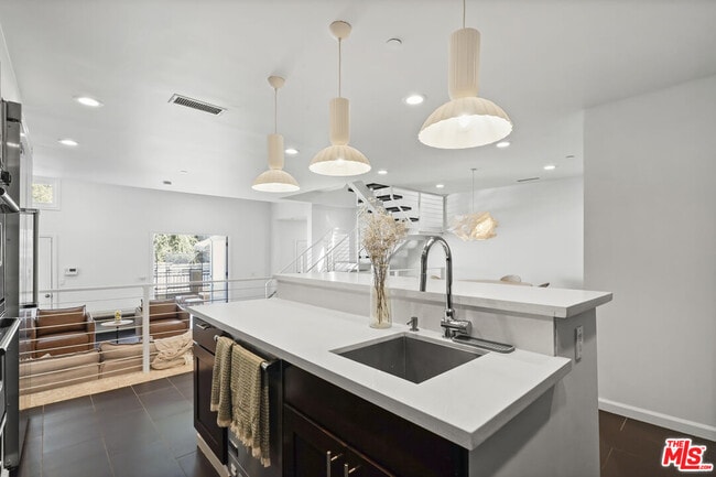 Building Photo - 9842 Portola Dr