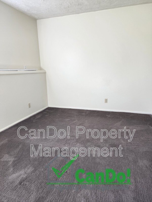 Building Photo - 230 Carol Dr