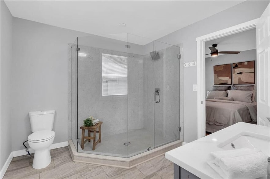 Building Photo - 3910 Clairmont Rd