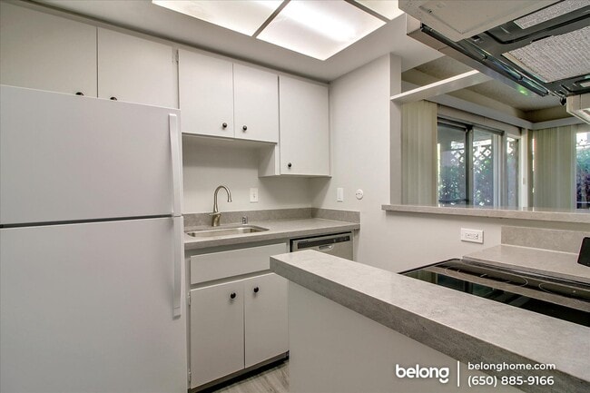 Building Photo - 151 Buckingham Dr