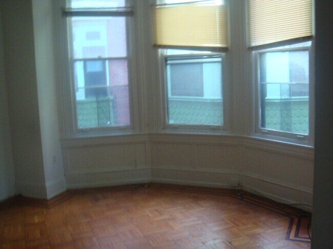 Building Photo - 257 S 45th St