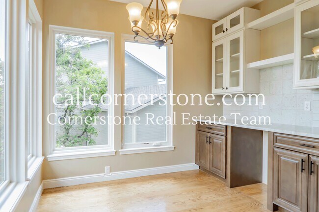 Building Photo - 32 Jessana Heights