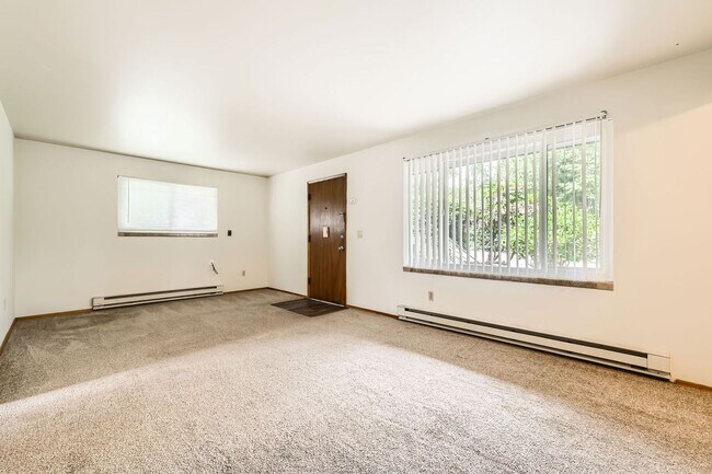 Interior Photo - 8257 Corliss