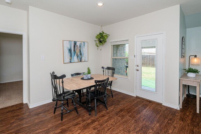 Building Photo - Highly desirable newer community in Royse City! Great Price! Beautiful brick & stone elevation wi...