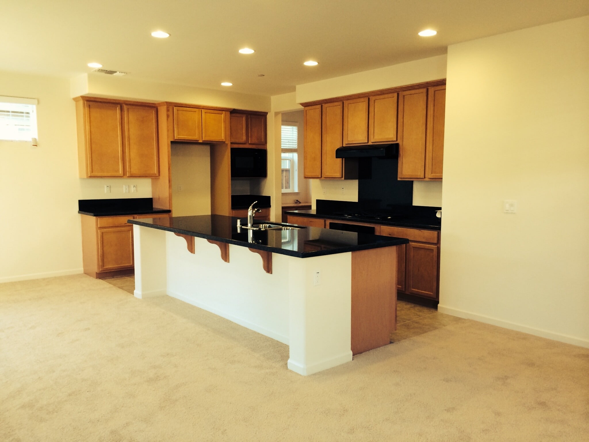 Building Photo - 830 San Bernardo Ln