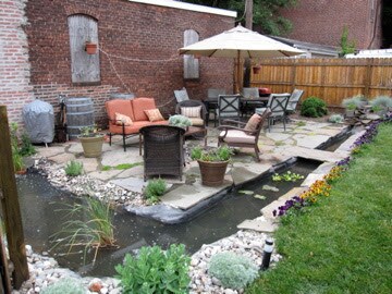 large patio for relaxing, entertaining - 40 Lyon St