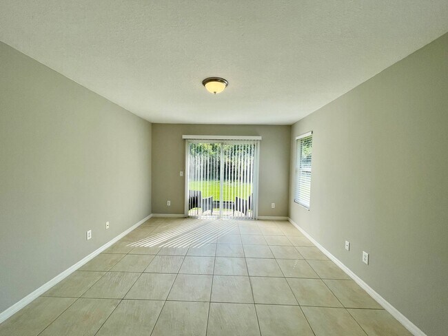 Building Photo - Great 4/2 home in Wedgefield!!