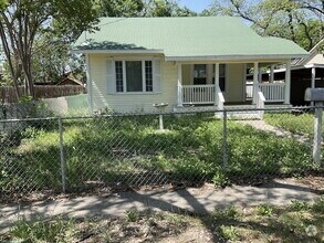 Building Photo - 2119 Pasadena-