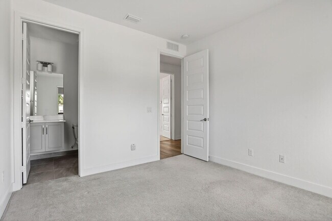 Building Photo - 10990 Oceano Wy