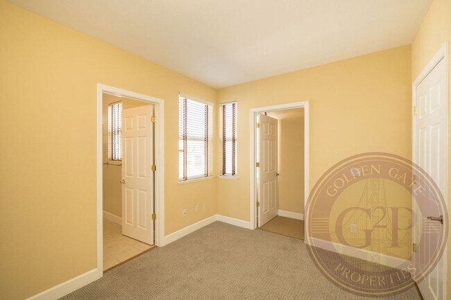 Building Photo - Sunset - 3 BR, 3.5 BA Townhouse 2,225 Sq. Ft. - 3D Virtual Tour, 2 Car Garage