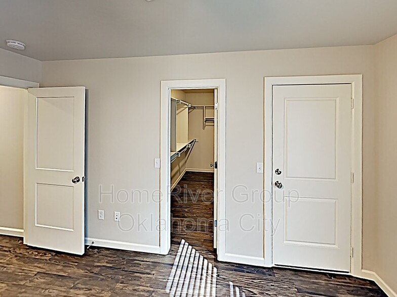 Building Photo - 5008 Avion Ct