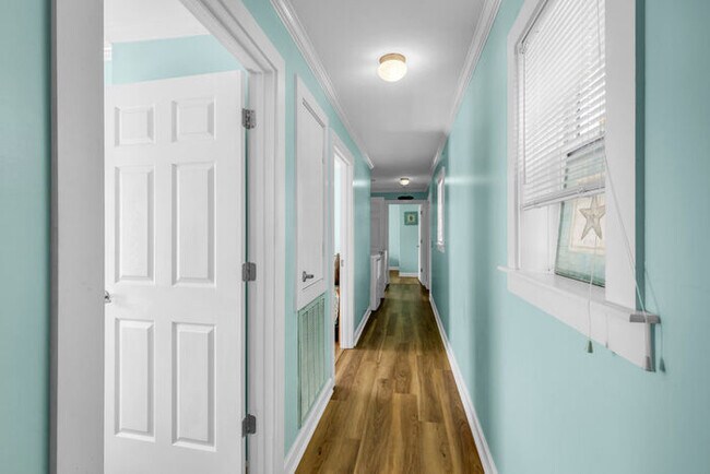 Building Photo - 171 Paradise Ave