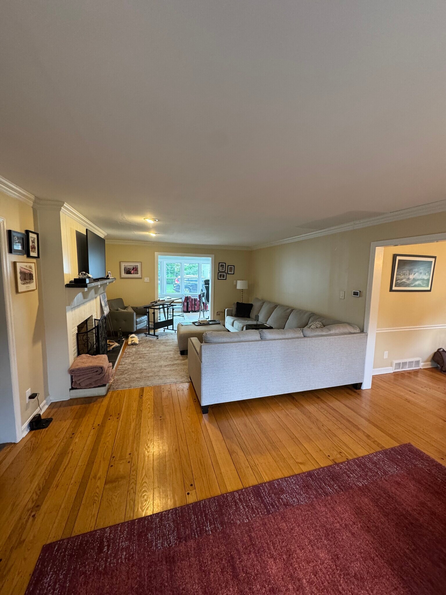 Livingroom - 130 Chews Landing Rd