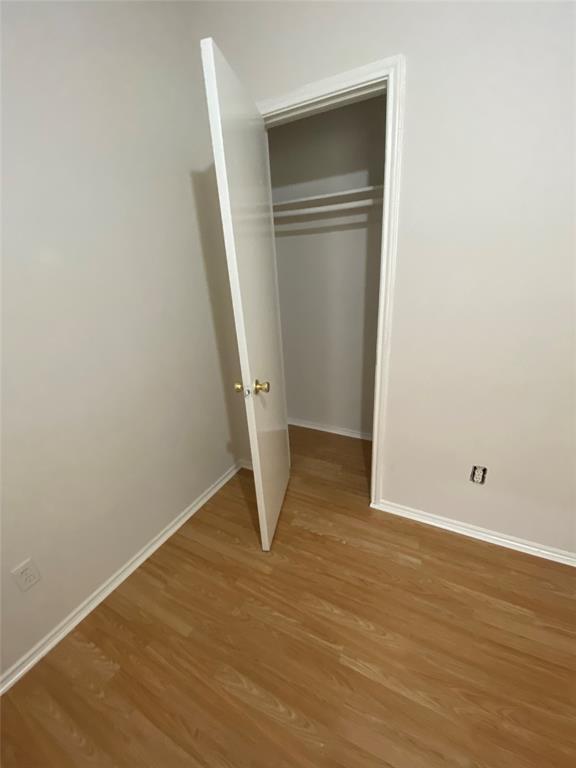 Building Photo - 1203 York Castle Dr