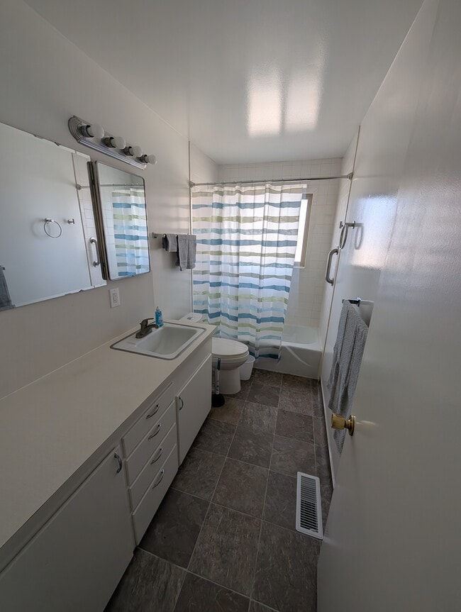 Building Photo - 509 S 300 E