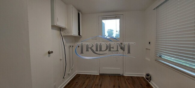 Building Photo - 2 bedroom, 2 bath house, plus a bonus room, located in the country.