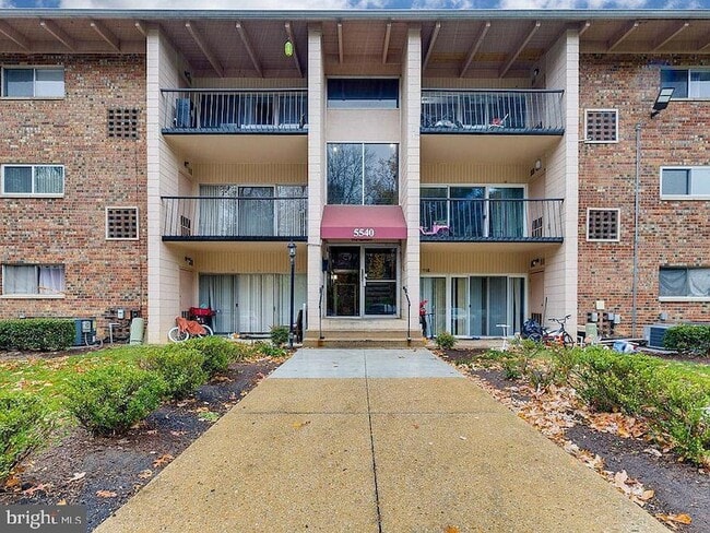 Building Photo - 5540 Karen Elaine Dr