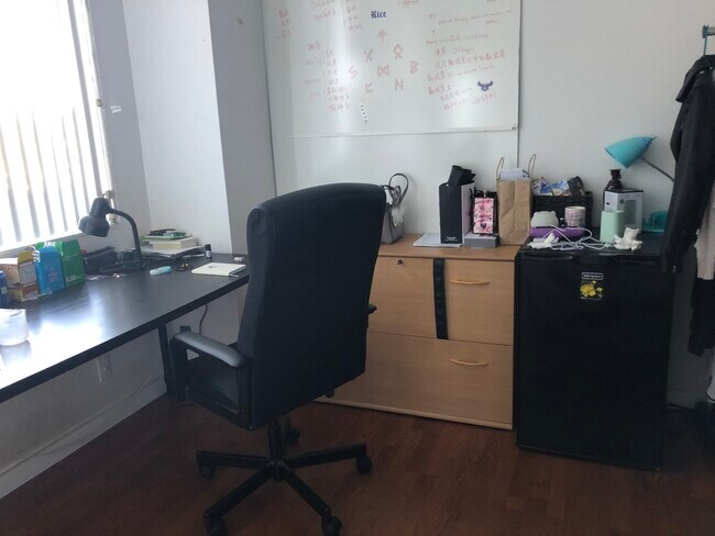 Bed Room 2 - 10747 Wilshire Blvd