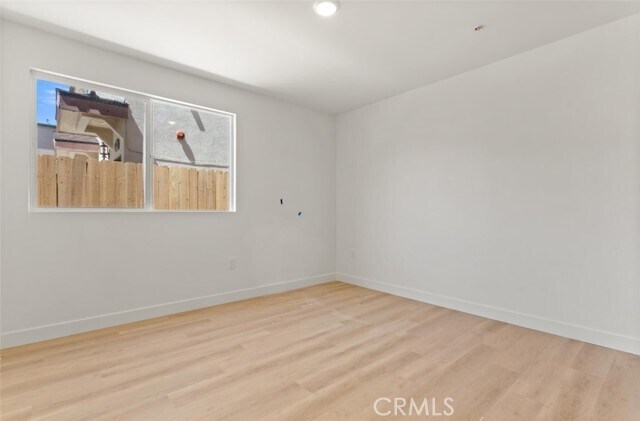 Building Photo - 711 W 80th St