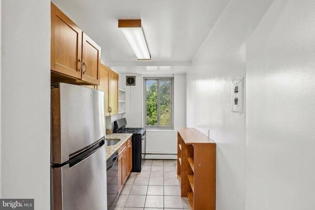 Building Photo - 4200 Cathedral Ave NW