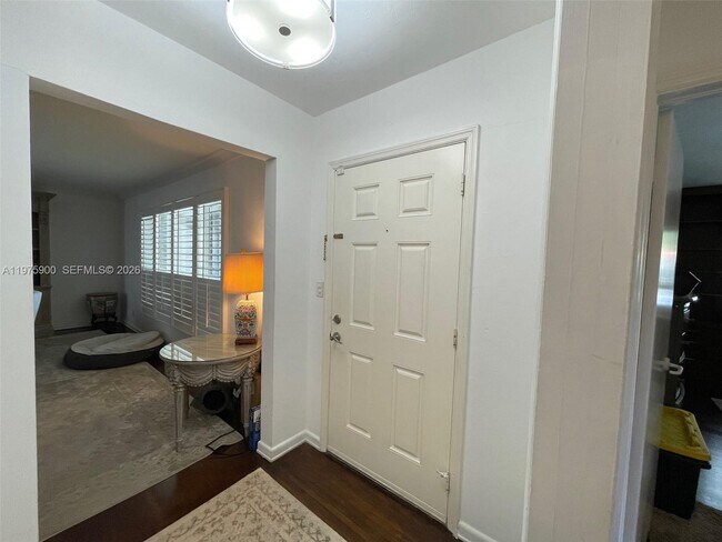 Building Photo - 1420 Baracoa Ave