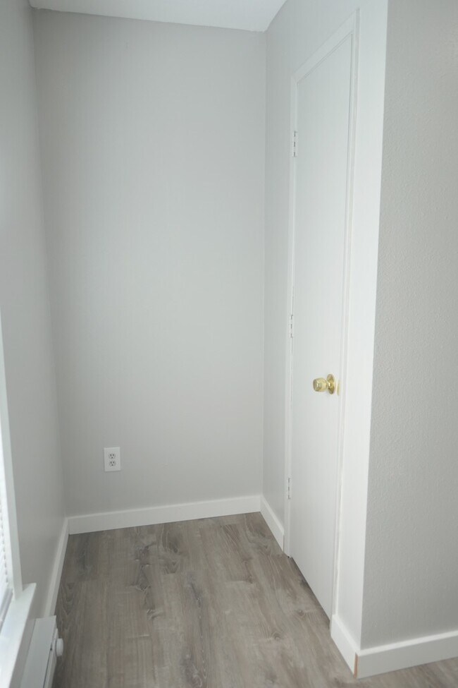 Building Photo - 1756 Franklin Ave