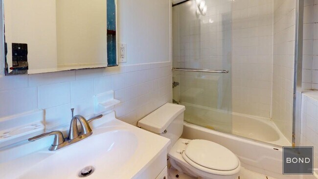 Building Photo - 307 E 77th St