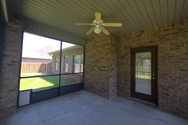 Building Photo - Spacious 4-Bedroom Rental in Daphne School...