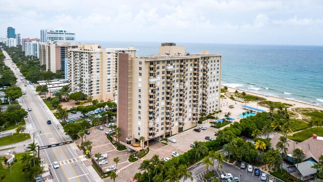 Building Photo - 2000 S Ocean Blvd