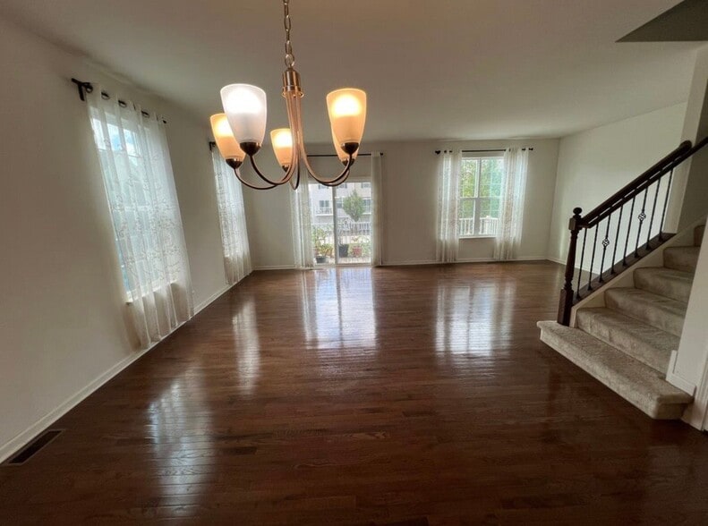 Building Photo - 4014 Pompton Ct