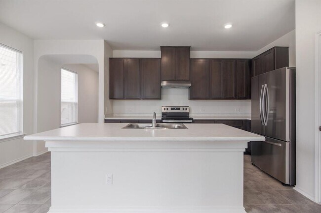 Building Photo - 210 Adeline Dr