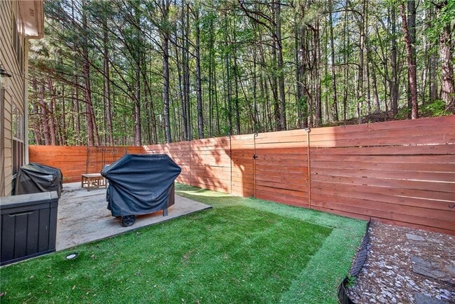 Building Photo - 9899 Vista Cir