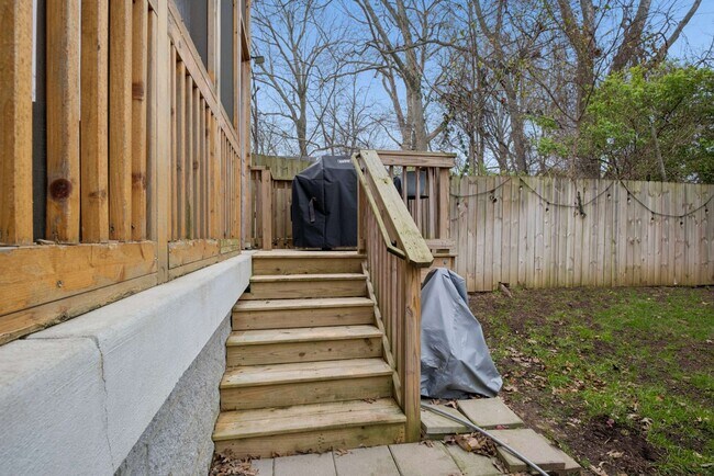 Building Photo - 6368 Alamo Pl